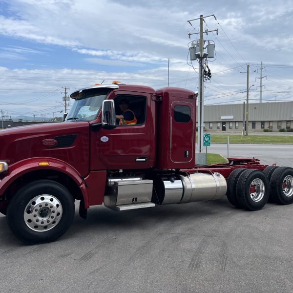 Peterbilt 567 automatique