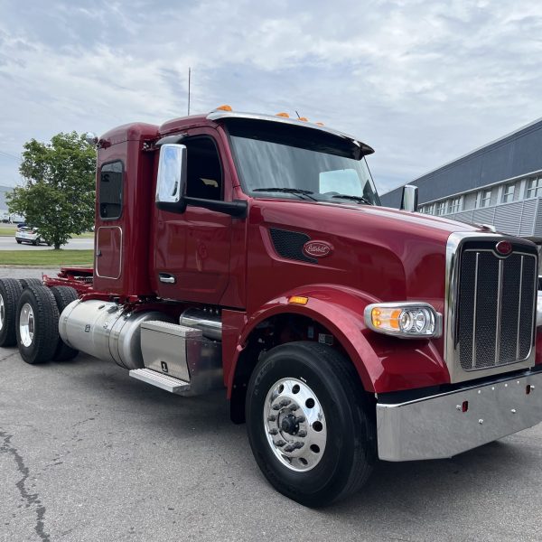 Peterbilt 567 automatique