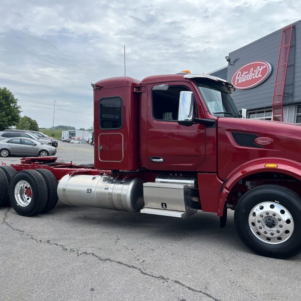 Peterbilt 567 automatique