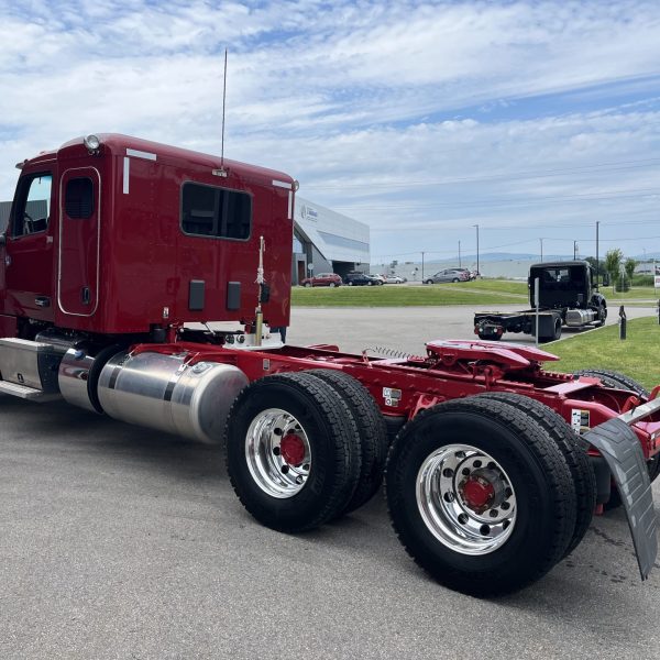 Peterbilt 567 automatique