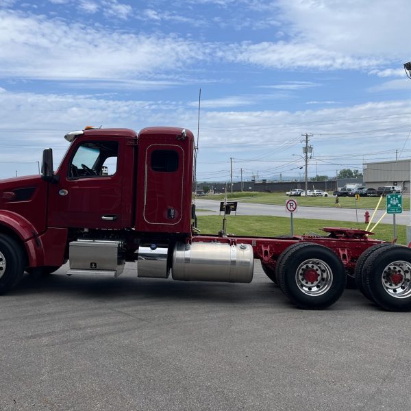 Peterbilt 567 automatique