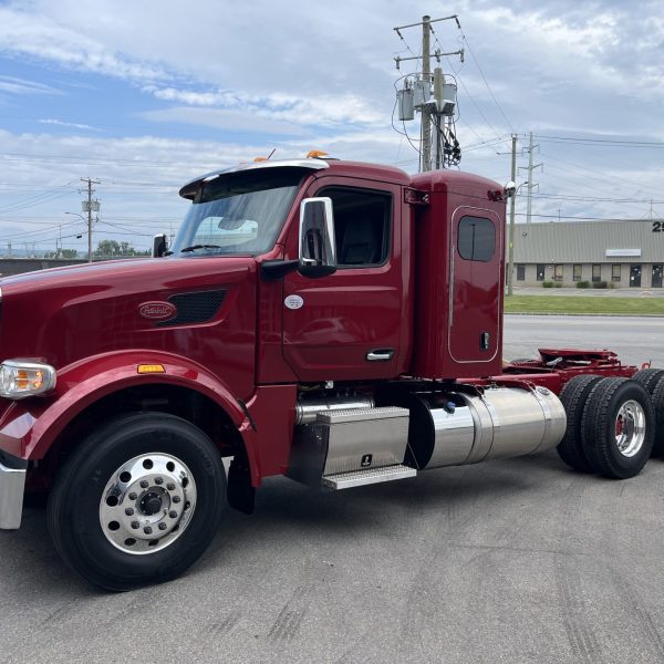 Peterbilt 567 automatique