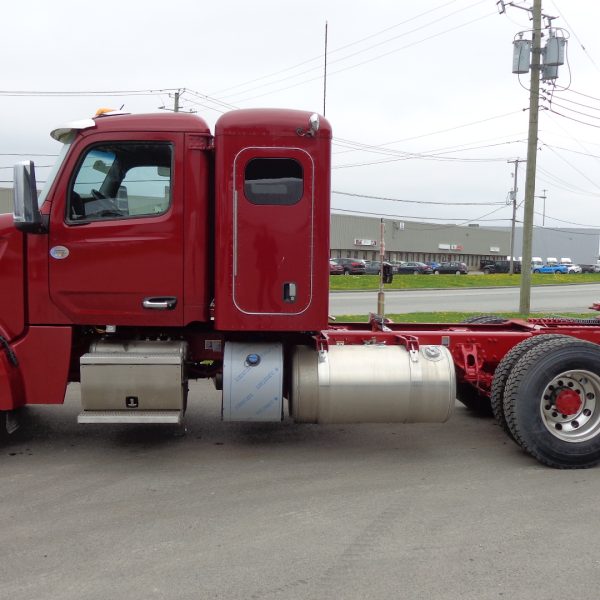 Peterbilt 567 automatic