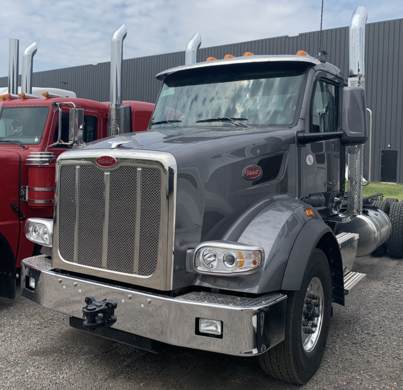 Peterbilt 567-3