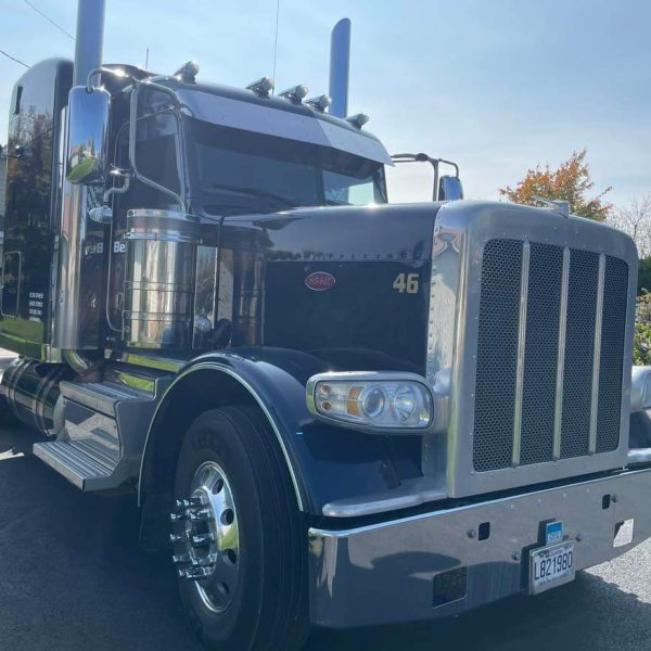 Peterbilt389-black-6