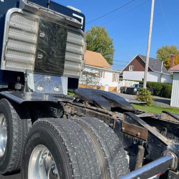 Peterbilt389-black-4