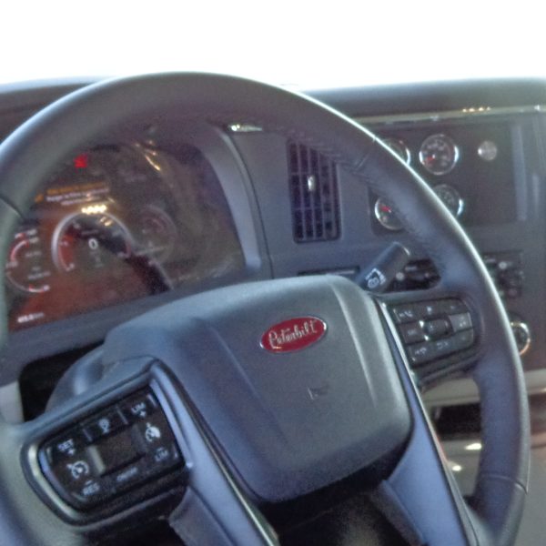 Peterbilt 567 camion pour benne 12 roues