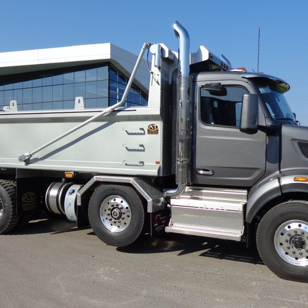 Peterbilt 567 camion pour benne 12 roues