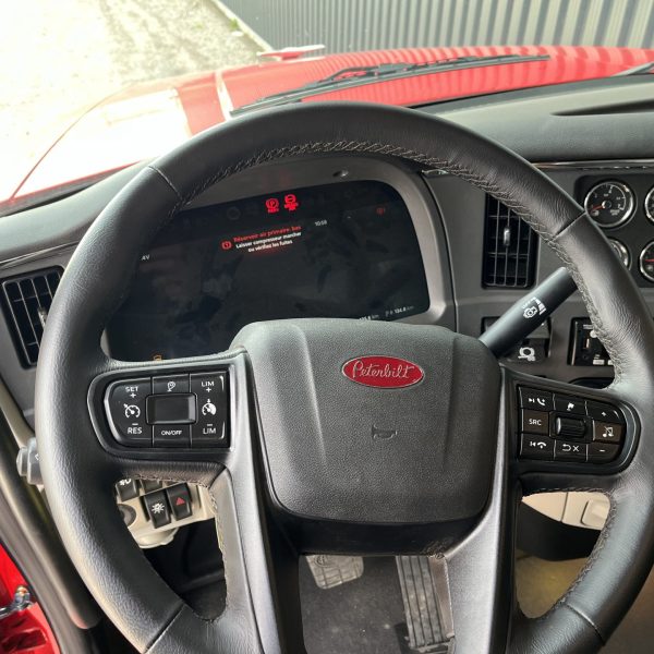 Peterbilt 567 camion pour benne 12 roues
