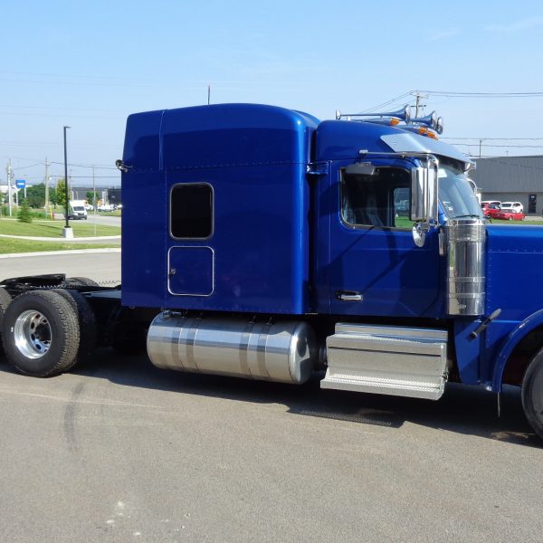 Peterbilt 589 2025