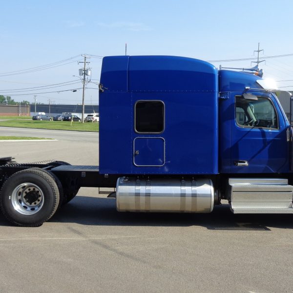 Peterbilt 589 2025
