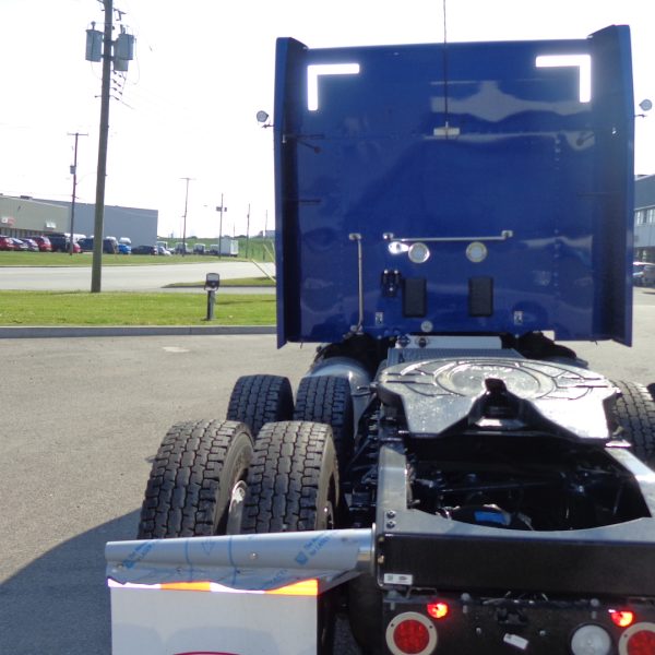 Peterbilt 589 2025