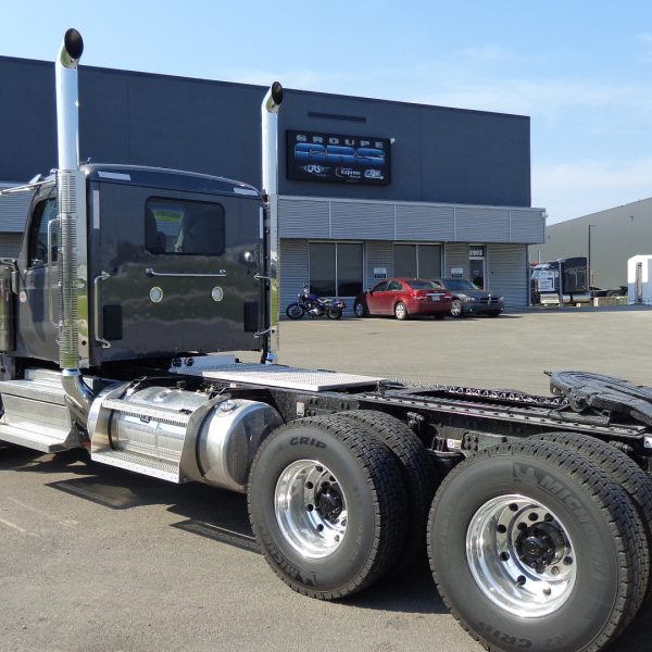 Peterbilt 589 Fardier 2025 truck