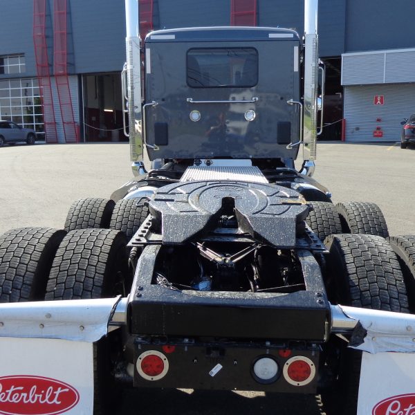 Peterbilt 589 Fardier 2025 truck