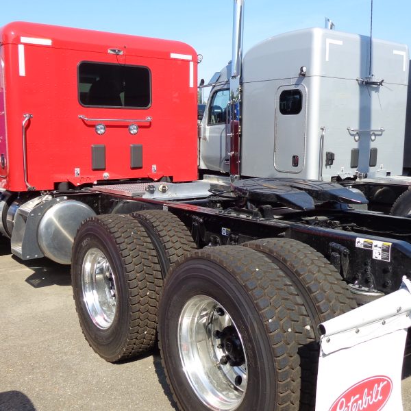 2025 Peterbilt 589