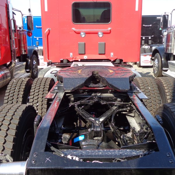 2025 Peterbilt 589