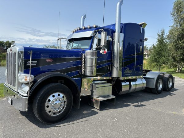 2022 Peterbilt 389 BAS MILLAGE, TRÈS PROPRE