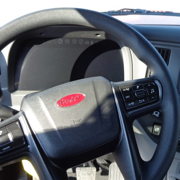 2025 Peterbilt 567