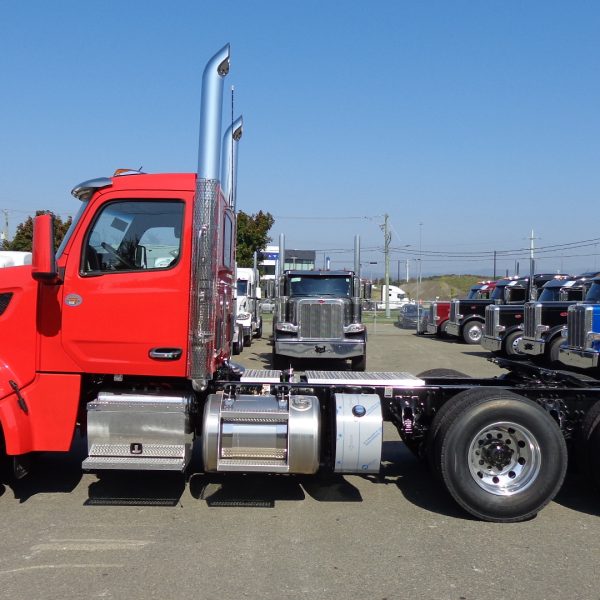 2025 Peterbilt 567