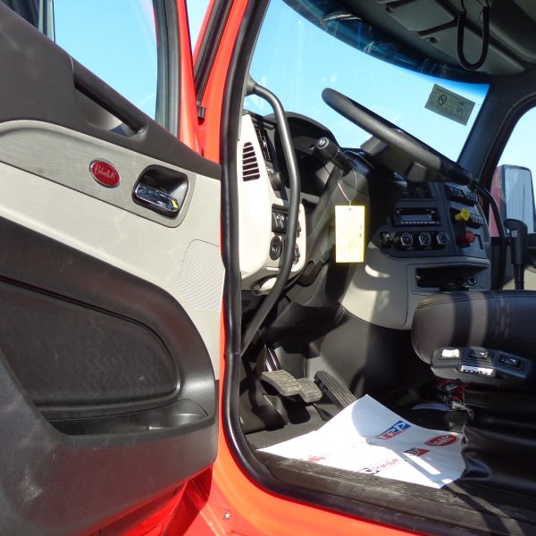 2025 Peterbilt 567