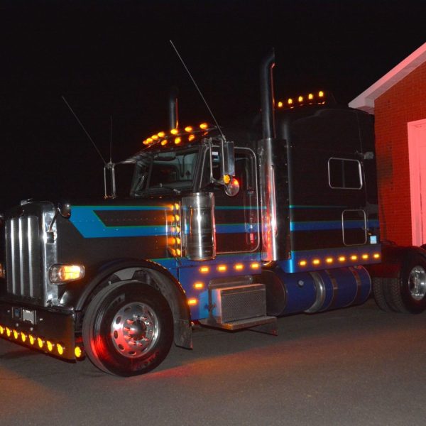 2020 Peterbilt 389 UN SEUL PROPRIO