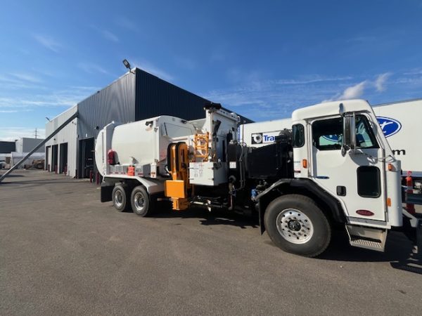 Peterbilt 520EV 