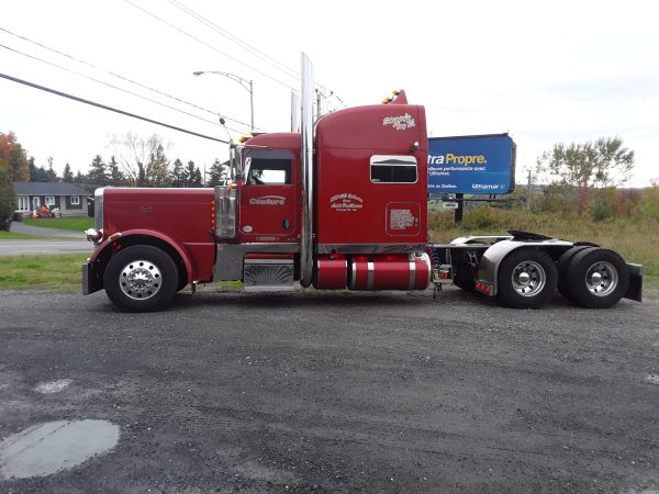 2022 Peterbilt 389 TRÈS TRÈS PROPRE