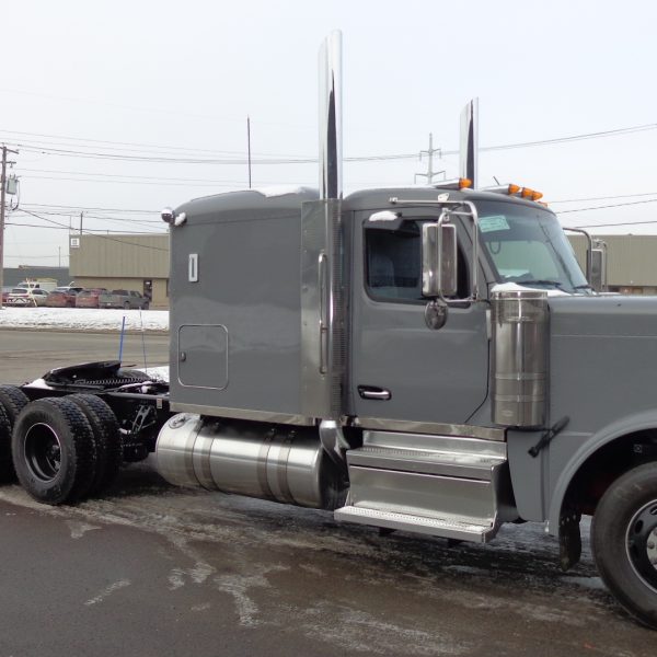 2025 Peterbilt 589