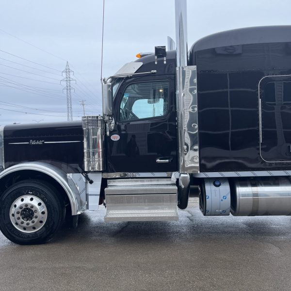 2025 Peterbilt 589 LÉGENDAIRE 46 000 LBS