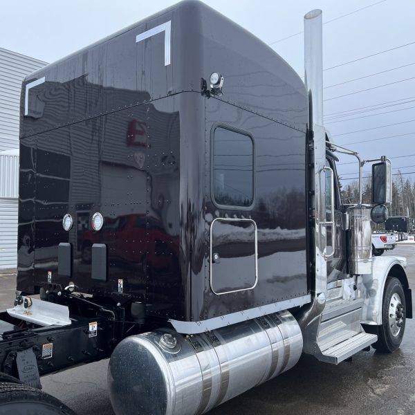 2025 Peterbilt 589 LÉGENDAIRE 46 000 LBS
