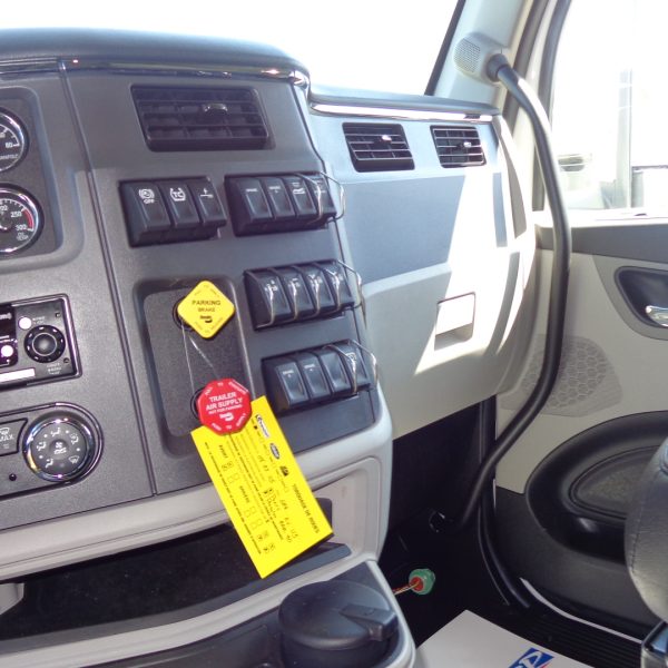 2026 Peterbilt 579 VERY COMPETITIVE PRICE, 3 AVAILABLE