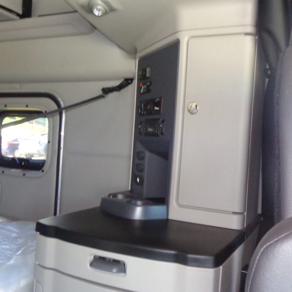 2026 Peterbilt 579 VERY COMPETITIVE PRICE, 3 AVAILABLE