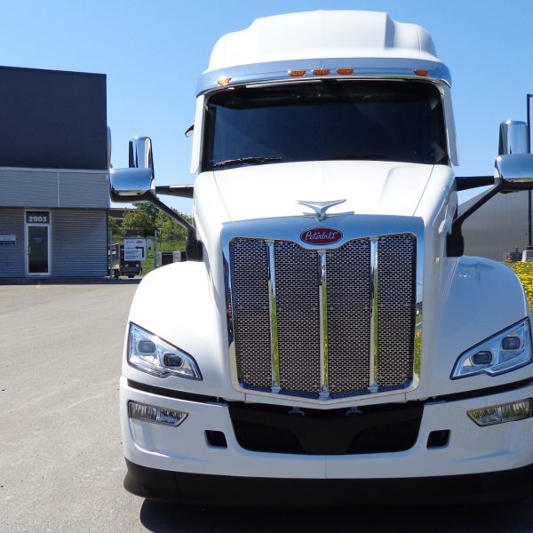 2026 Peterbilt 579 VERY COMPETITIVE PRICE, 3 AVAILABLE