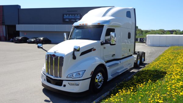 2026 Peterbilt 579 VERY COMPETITIVE PRICE, 3 AVAILABLE