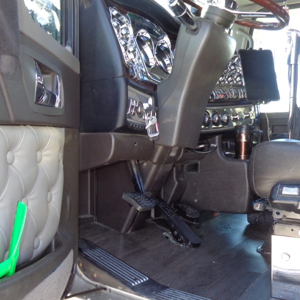2020 Kenworth W900L 46,000 LBS NEWAY ADZ 246
