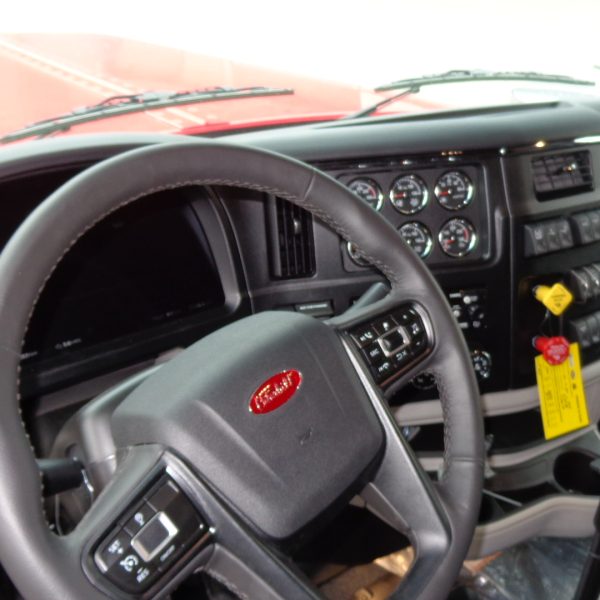2025 Peterbilt 589