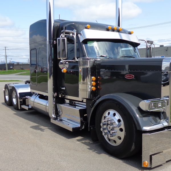 Peterbilt 589-2