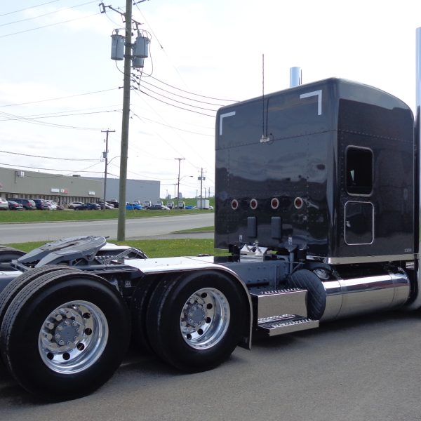 Peterbilt 589-5