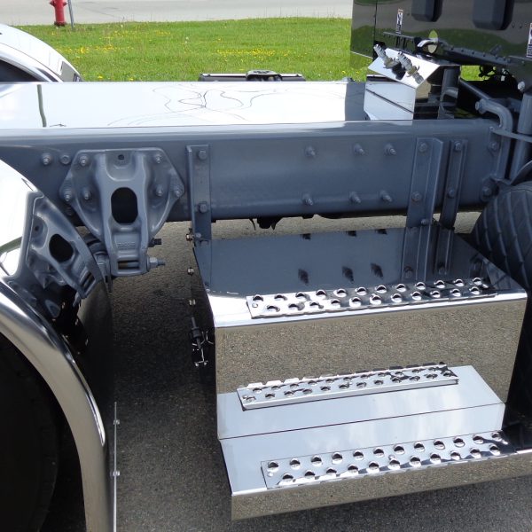 Peterbilt 589-7