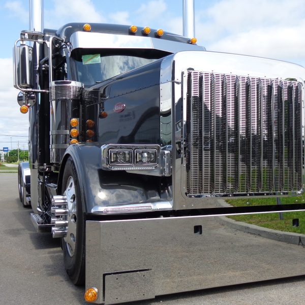 Peterbilt 589-13