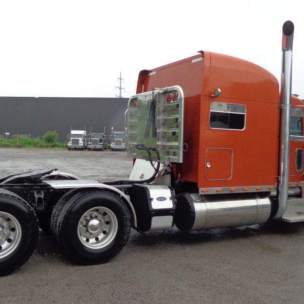 Peterbilt 389 2020