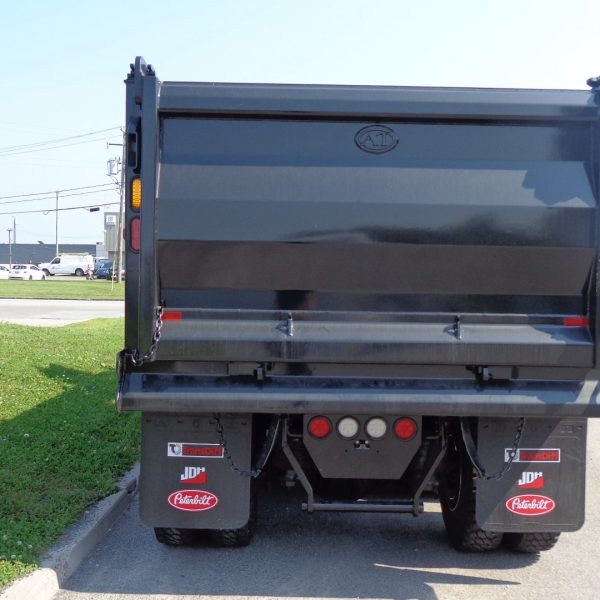2026 Peterbilt 548 Truck