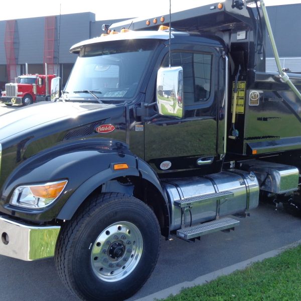 2026 Peterbilt 548 Truck