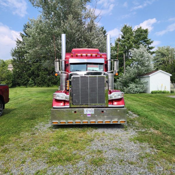 Peterbilt 389 – 2023 – Rouge Candy Apple