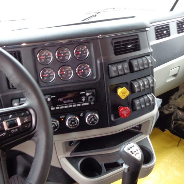 2026 Peterbilt 589 – 14,600 x 46,000 lbs – Multiple units available