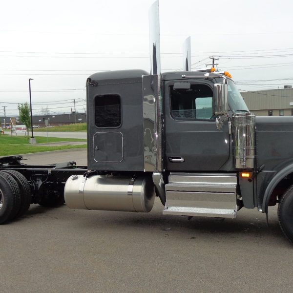 2026 Peterbilt 589 – 14,600 x 46,000 lbs – Multiple units available