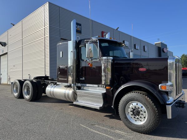 2026 Peterbilt 589 - Black Cherry