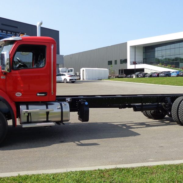 2026 Peterbilt 548 - Rouge Viper
