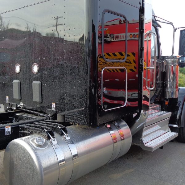 2026 Peterbilt 589