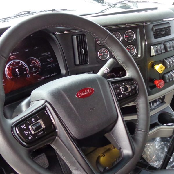 2026 Peterbilt 589 Camion Fardier - Gris
